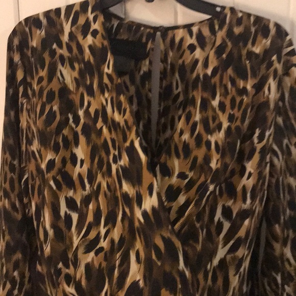 Animal print long sleeve Peplum top - Picture 3 of 5